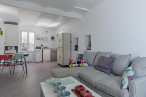 Private apartment with furnished terrace garden & parking near amenities